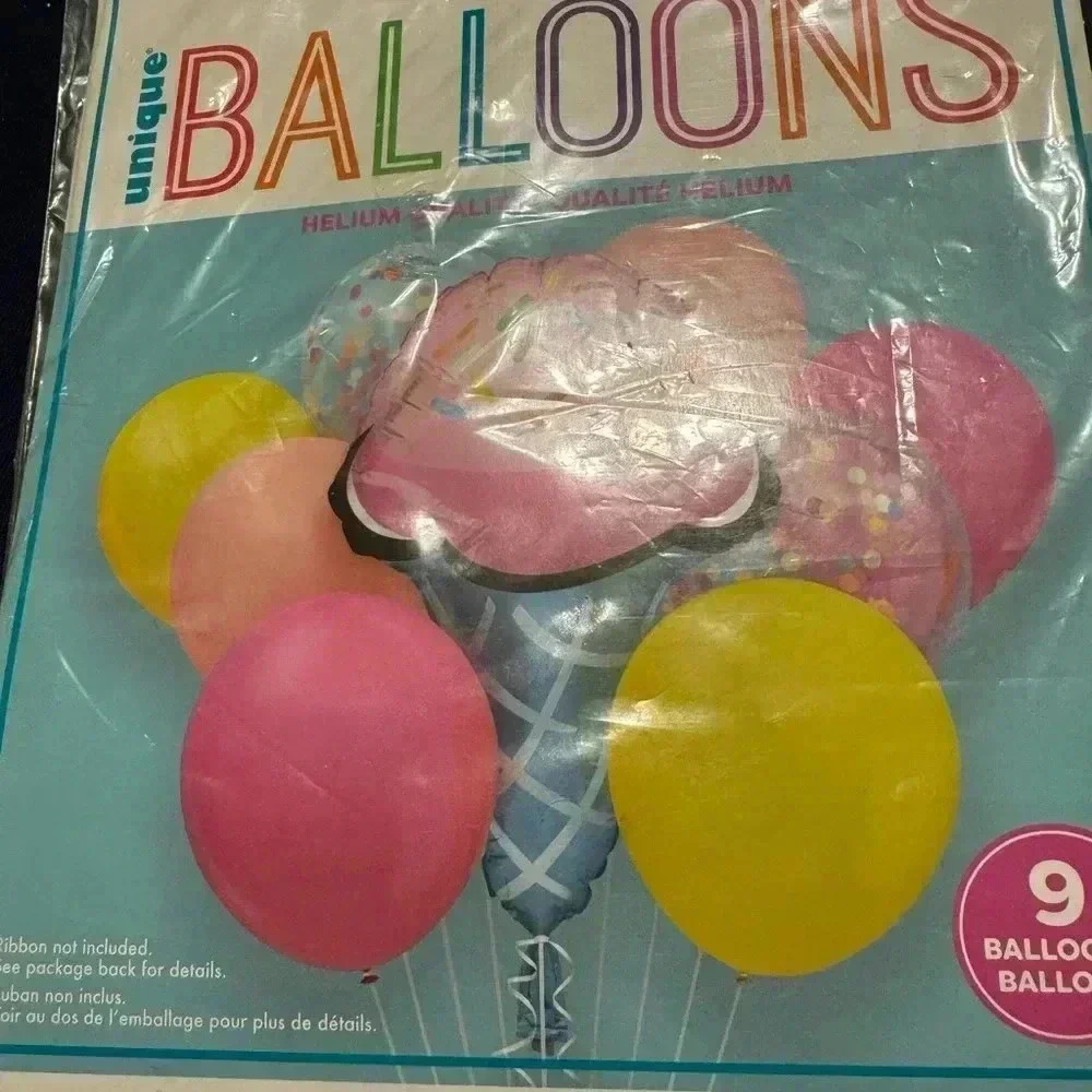 Unique Ballons Kit NWOT 17 BALLONS Total